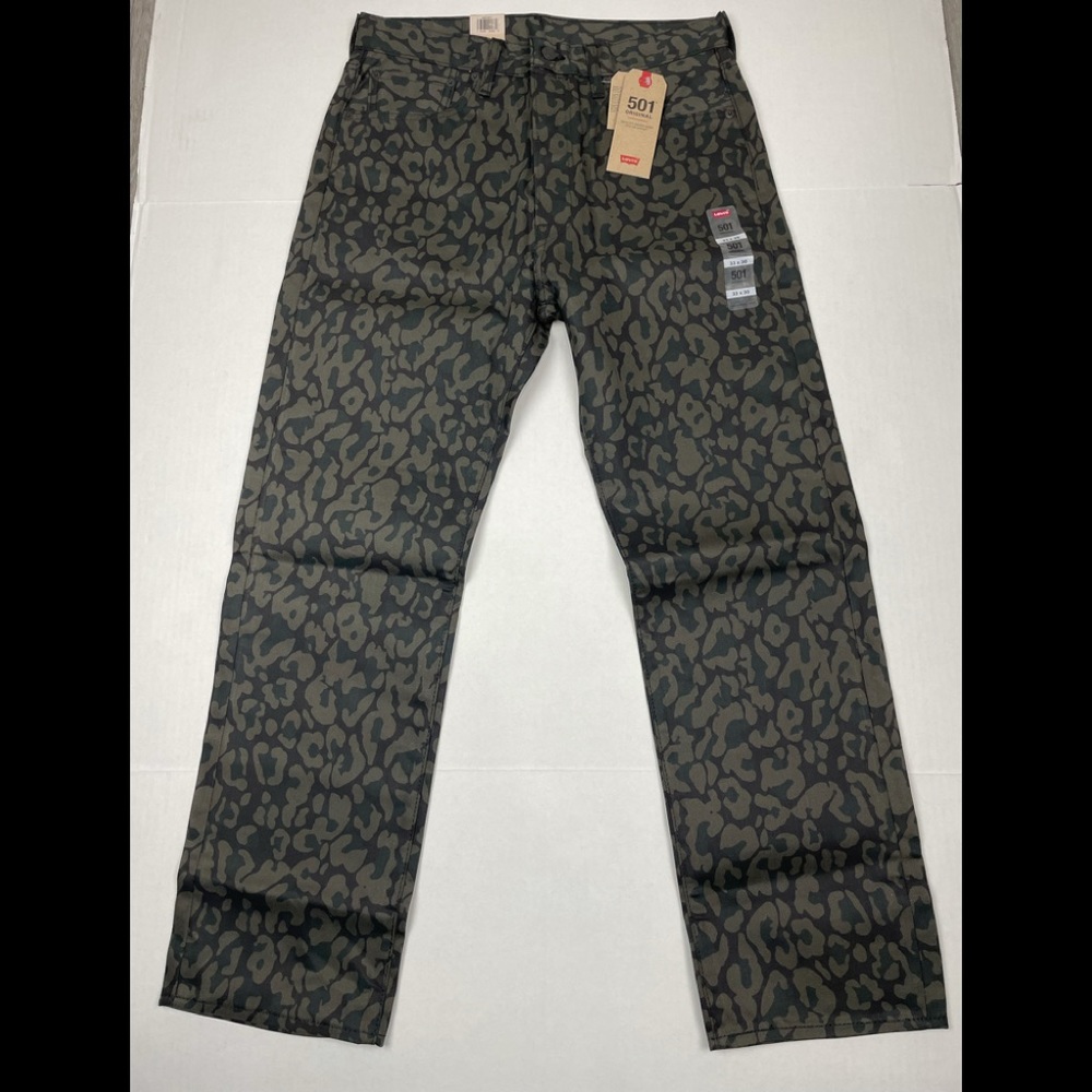 LEVI’S ORIGINAL Men’s CAMO 501 JEANS NWT. - Picture 3 of 15